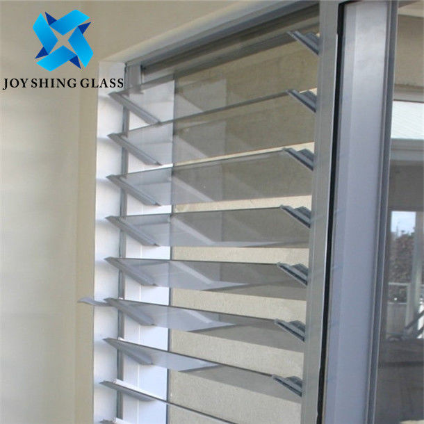 Tấm kính nhiều lớp Louver Độ dày tùy chỉnh Kích thước Màu sắc Hình dạng
