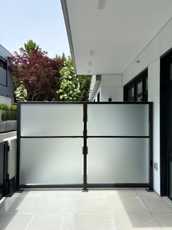 Cửa tắm cửa cầu thang ngăn chắn cong Sgp Laminated chống đạn thủy tinh nhựa
