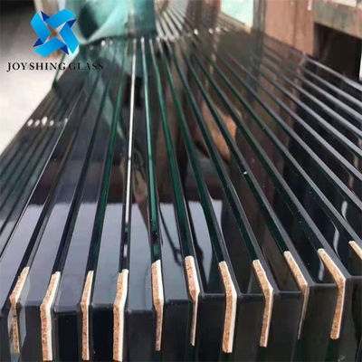 Kính cứng màu xám sáng 12mm dày cho màn hình phân vùng
