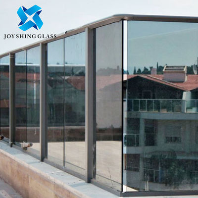 Đồ kính cứng màu xám tối 10mm tùy chỉnh cho hàng rào bảo vệ